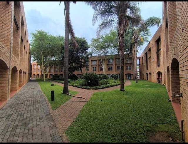 2 BEDROOM APARTMENT FOR SALE IN HILLCREST